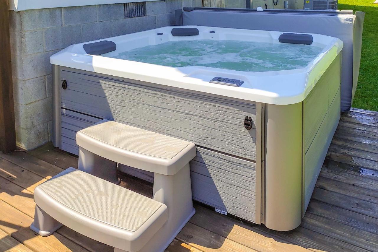 Dog-Friendly Fayetteville Home With Hot Tub! מראה חיצוני תמונה